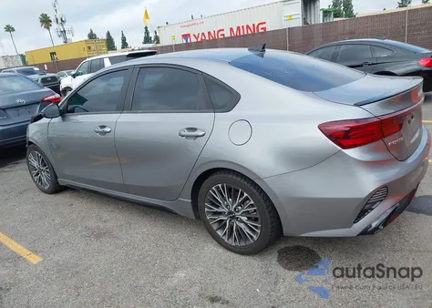 2022 Kia Forte Gt-Line z USA, uszkodzony, nr VIN 3KPF54AD9NE423792